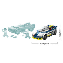 Carica l'immagine nel visualizzatore di Gallery, LEGO City Inseguimento della Macchina da Corsa, Set con 2 Modellini di Auto da Costruire della Polizia, Giocattolo per Bambini e Bambine da 6 Anni in su con Veicolo di Emergenza e 2 Minifigure 60415