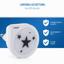 Carica l'immagine nel visualizzatore di Gallery, reer NightGuide Star, luce notturna a LED con sensore crepuscolare, luce bianca calda, risparmio energetico, per prese, 