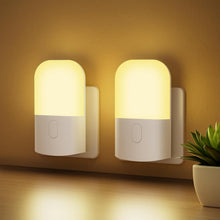 Carica l'immagine nel visualizzatore di Gallery, Gritin Luce Notturna LED, [2 Pezzi] Automatiche Luce Notturna con Sensore Crepuscolare, Plug-And-Play, Luce Notturna da Presa per Camerette, Soggiorno, Corridoio, Bagno, Cucina, Scale