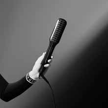 Carica l'immagine nel visualizzatore di Gallery, Rowenta x KARL LAGERFELD SF411L Extra Liss Piastra per Capelli, Superficie Larga, 6 Temperature, Riscaldamento Rapido, R