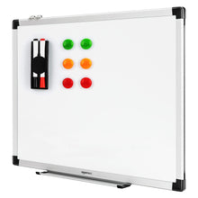 Carica l'immagine nel visualizzatore di Gallery, Amazon Basics Lavagna Bianca Magnetica con Cornice in Alluminio, Vaschetta Portapenne, 6 Magneti, 1 Cancellino, 2 Pennar