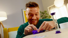 Carica l'immagine nel visualizzatore di Gallery, FUNKO GAMES Cranium Classique - Un Gioco di Società per Adulti dai 12 Anni