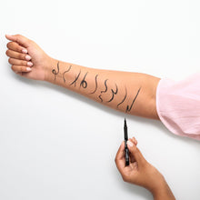 Carica l&#39;immagine nel visualizzatore di Gallery, essence 24ever ink eyeliner occhi, lunga durata, risultato istantaneo, opaca (1.2ml)