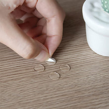Carica l'immagine nel visualizzatore di Gallery, 350 Pezzi Nastro Biadesivo Trasparente Rotondo Puntini Biadesivi Adesivo Rimovibile Nastro Multiuso Senza Tracce per Decorazioni per Feste, Arte Fai da Te, Decorazione Domestica(10mm)