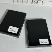 Carica l'immagine nel visualizzatore di Gallery, Diompirux 300 Pezzi Buste Proteggi Carte, Misure 66 x 92 MM Bustine Protettive Nero, custodie per carte di credito standard, per Giochi di Carte Collezionabili, Magic The Gathering