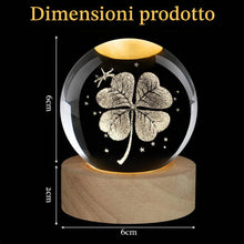 Carica l'immagine nel visualizzatore di Gallery, Sfera di Cristallo 3D, Sfera di Cristallo da 60 mm con Quadrifoglio Portafortuna, con Base in Legno, Inciso in 3D Luce N