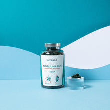 Carica l&#39;immagine nel visualizzatore di Gallery, Spirulina Biologica | 500 Compresse Bio da 500 mg Pure Senza Eccipienti | 15 a 19% di Ficocianina | Polvere Essiccata e Compressa a Freddo | Analizzata e Confezionata in Francia da Nutri&amp;Co