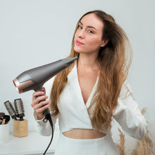 Carica l'immagine nel visualizzatore di Gallery, Cecotec Asciugacapelli Bamba IoniCare Radiance. 2500W con Motore DC, Tecnologia Ionica e Ampio flusso d'aria, 2 Velocità