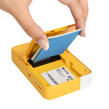Carica l'immagine nel visualizzatore di Gallery, KODAK Carta Fotografica autoadesiva da 2x3 Zink (50 Fogli) - Compatibile con Fotocamera istantanea Printomatic