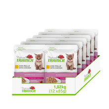 Carica l'immagine nel visualizzatore di Gallery, Natural Trainer Kitten &amp; Young Cibo Umido per Gatti con Pollo 12 buste x 85 g - 1020 gr