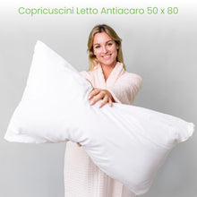 Carica l'immagine nel visualizzatore di Gallery, Copricuscino Impermeabile 50x80 cm – Copri Cuscino Antiacaro Anallergico Tre Strati Con Zip – 2 Pezzi Copricuscini – Cop