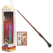 Carica l&#39;immagine nel visualizzatore di Gallery, Wizarding World, Bacchetta degli Incantesimi di Harry Potter, 30.5 cm, Include Carta Incantesimo da Collezione. Giocattoli per Bambini e Bambine, 6+ Anni