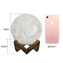 Carica l'immagine nel visualizzatore di Gallery, Lampada Luna 3D Stampata, ALED LIGHT Piena Lampada Moon Luna con Diametro 15cm, 3 Colori, Ricarica USB Decorativo LED Lu