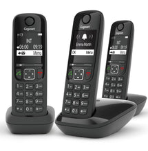 Carica l'immagine nel visualizzatore di Gallery, Gigaset AS690 Trio Telefono Cordless: 3 Portatili per Chiamate Interne ed Esterne in Parallelo, Vivavoce Alta Qualità, Tastiera Illuminata ed Ampio Display, Nero [Versione Italiana]