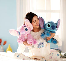 Carica l'immagine nel visualizzatore di Gallery, Disney Store peluche ufficiale medio per bambini Stitch, 38 cm, personaggio coccoloso con consistenza sfumata e dettagli ricamati, orecchie flessibili - per bimbi dai 0 anni in su
