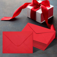 Carica l'immagine nel visualizzatore di Gallery, IPEA Buste Rosse con Cartoncino Interno Rosso - 20 Pezzi - Biglietti 14 X 9 cm con Cartoncino per Regali di Natale, Even