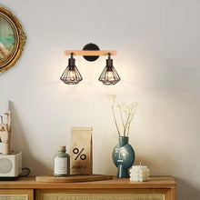 Carica l'immagine nel visualizzatore di Gallery, iDEGU 2 Luci Applique da Parete Interno Industrial Vintage E14 Lampada da Parete in Metallo e Legno Orientabile Lampada 