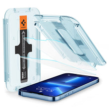 Carica l'immagine nel visualizzatore di Gallery, Spigen EZ Fit Vetro Temperato [2 Pezzi] per iPhone 14 Plus