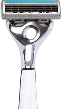 Carica l'immagine nel visualizzatore di Gallery, Wilkinson Sword Quattro - Cartucce di ricambio per lamette in titanio, 8 pezzi