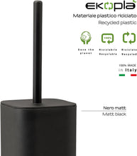 Carica l'immagine nel visualizzatore di Gallery, Gedy Seventy Ekoplà Scopino Bagno WC, Materiale Plastica Riciclata, Scopino WC Colore Nero Opaco, Scopino Bagno da Appoggio con Ciuffo in Setole Nere di Nylon, Dimensioni L9xP9xH38,8cm Peso 240gr