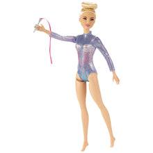 Carica l'immagine nel visualizzatore di Gallery, Barbie Bambola Ginnasta di ginnastica ritmica e accessori a tema