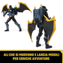 Carica l'immagine nel visualizzatore di Gallery, DC Comics, Action Figure Batman Adventures Night Sky, Alto 30 cm con Ali Espandibili, 17 Punti di Articolazione, 7 Accessori e Lancia Proiettili. Giocattoli per Bambini e Bambine, 3+ anni