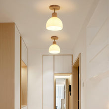 Carica l'immagine nel visualizzatore di Gallery, Mini Lampadario Camera Da Letto, Plafoniera Da Soffitto Moderno in Legno E Vetro, Semplice Per Soggiorno, Passway, E27