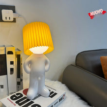 Carica l'immagine nel visualizzatore di Gallery, Lampada Da Notte Impertinente Protezione Degli Piccolo Uomo Timido Lampada Creativa Camera Letto Lampada Da Tavolo Per L