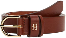 Carica l'immagine nel visualizzatore di Gallery, Tommy Hilfiger Donna Cintura Essential Effortless 2,5 cm Cintura in Pelle, Marrone (Winter Cognac), 70 cm