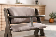 Carica l'immagine nel visualizzatore di Gallery, Hauck Cuscino Seggiolone Highchair Pad Deluxe - Cuscino da Seduta per Seggioloni in Legno Hauck Alpha+ e Beta+ - Facile da Fissare e da Lavare - Imbottitura Soffice - Beige