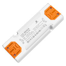 Carica l'immagine nel visualizzatore di Gallery, Trasformatore da 220V a 12V Alimentatore 2,5A 30W Piatto Driver LED