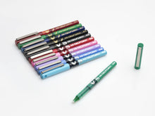 Carica l&#39;immagine nel visualizzatore di Gallery, PILOT - Set di 4 V5 - Penna roller con Inchiostro liquido e punta Fine per una scrittura fluida e precisa - Asciugatura rapida, non sanguina - Nero - Punta Fine (0,5 mm)