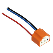 Carica l'immagine nel visualizzatore di Gallery, L &amp; P Car Design 1 x attacco H4 per lampadine, in ceramica, con cavo per lampadine, lampadina P43t