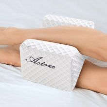Carica l'immagine nel visualizzatore di Gallery, AOTOZE Cuscino ortopedico per gambe per chi dorme sul fianco, in memory foam, ergonomico, per ginocchia, 25 x 20 x 16 cm