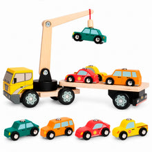 Carica l'immagine nel visualizzatore di Gallery, Nene Toys Camion in Legno con Gru Magnetica per Bambini dai 2 Anni