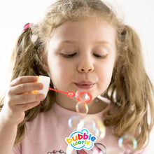 Carica l'immagine nel visualizzatore di Gallery, Bubble Word - Ricarica per Bolle di Sapone - 1L - Liquido Pronto all'Uso per giocabolle - Ipoallergenico - Senza Kathon e Privo di Glutine - Made in Italy, da 3 anni in su