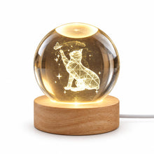 Carica l'immagine nel visualizzatore di Gallery, Winkee Sfera di cristallo 3D a forma di gatto, luce notturna a LED con base