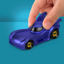 Carica l'immagine nel visualizzatore di Gallery, Fisher-Price DC Batwheels - Set da 5 macchinine in scala 1:55, include Bam Batmobile, Redbird, Kitty, Snowy e Batwing, veicoli die-cast da collezione, giocattolo per bambini, 3+ anni, HML20