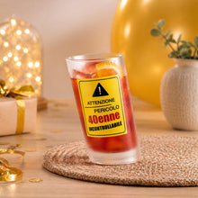 Carica l'immagine nel visualizzatore di Gallery, DFPRIME Bicchiere Ubriaco 40 Anni - Regalo 40 Anni Uomo Donna Divertente - Gadget Compleanno 40 Anni Originale - Bicchie