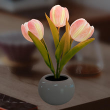 Carica l'immagine nel visualizzatore di Gallery, Tulipano Luce notturna con vaso in ceramica Simulazione Tulipano Led Luci, Lampada da tavolo artificiale del fiore per l