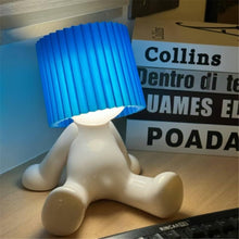 Carica l'immagine nel visualizzatore di Gallery, Shy Little Boy Lampada da scrivania per amici, coppie, regali, divertente decorazione per la casa, ornamenti, lampada da