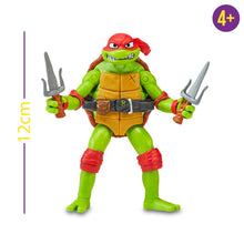 Carica l&#39;immagine nel visualizzatore di Gallery, Giochi Preziosi - Raffaello Tartarughe Ninja Caos Mutante, Raffaello in versione Action Figure Base Articolata da 12 cm, Personaggio con Armi da Combattimento, Per Bambini dai 4 anni