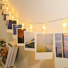 Carica l'immagine nel visualizzatore di Gallery, Aigostar Catena luminosa con clip da 10 m e 80 LED con 80 clip per appendere foto, Catena luminosa con telecomando, Clip per foto, Decorazione ghirlanda per Natale, Camere, Matrimoni (Bianco caldo)