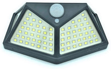 Carica l'immagine nel visualizzatore di Gallery, TEMPO DI SALDI 4 Faretti da Esterno ad Energia Solare con 100 LED con Sensore di Movimento