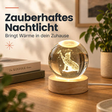 Carica l'immagine nel visualizzatore di Gallery, Winkee Sfera di cristallo 3D a forma di gatto, luce notturna a LED con base