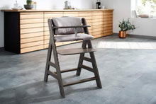 Carica l'immagine nel visualizzatore di Gallery, Hauck Cuscino Seggiolone Highchair Pad Deluxe - Cuscino da Seduta per Seggioloni in Legno Hauck Alpha+ e Beta+ - Facile da Fissare e da Lavare - Imbottitura Soffice - Beige
