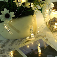 Carica l'immagine nel visualizzatore di Gallery, AUAUY Luci Per Foto, 10M 100LED Camera da Letto, con 60 Clips, Batteria