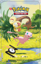 Carica l'immagine nel visualizzatore di Gallery, Pokémon: miniscatola da collezione Mew dell’espansione 30° Anniversario del GCC Pokémon (1 foglio di adesivi, 1 carta con l’illustrazione della miniscatola e 2 buste di espansione), Ed. Italiano
