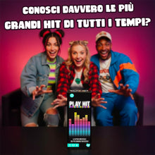 Carica l'immagine nel visualizzatore di Gallery, ATM Gaming PLAY HIT - Gioco da Tavolo Musicale - Blind Test, Karaoke e Quiz per Feste - 2 a 10 Giocatori - Divertente, Dinamico e a Squadre - Perfetto per Serate, Famiglie e Amici - Italiano