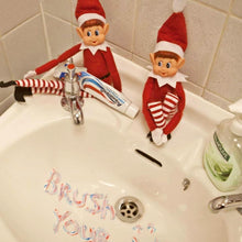 Carica l'immagine nel visualizzatore di Gallery, GLOW - Set di 2 elfi natalizi giocosi con corpo morbido, viso in vinile, impugnatura in velcro, elfi che si comportano male per Natale, famiglia, elfi, elfie, elfi, giocattolo per ragazzi e ragazze